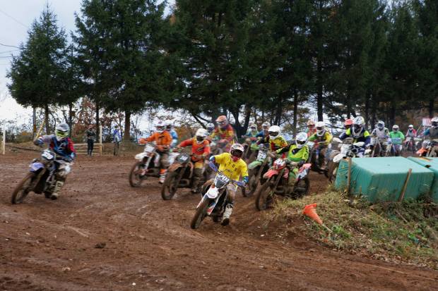 ファイナルクロス 写真 Mana Saito